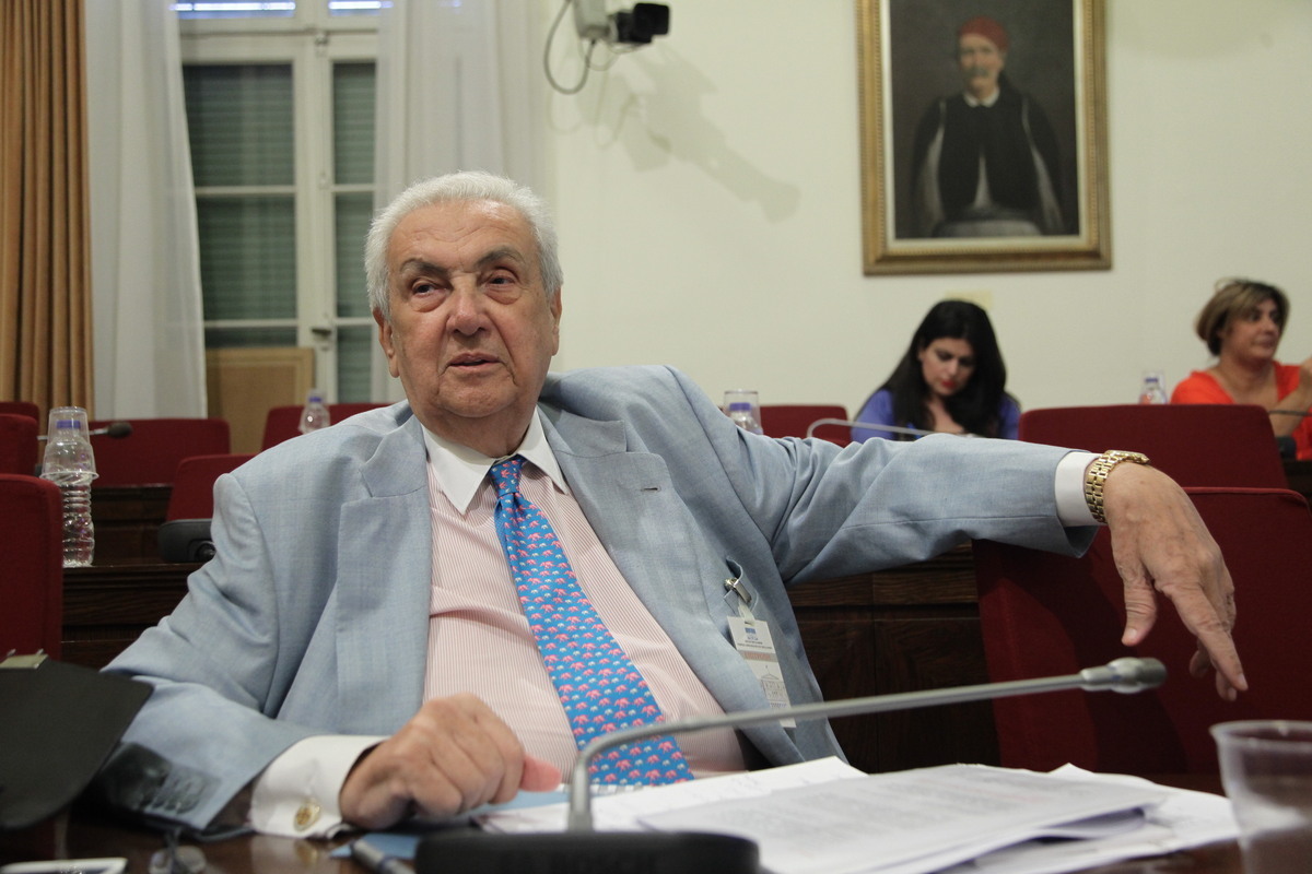 Όλη η μηνυτήρια αναφορά Κοντομηνά κατά του Ιβάν Σαββίδη – Τον κατηγορεί για κακούργημα