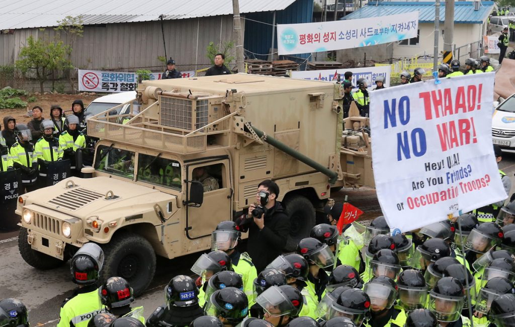 “Συναγερμός” στη Βόρεια Κορέα! Οι ΗΠΑ μεταφέρουν αντιπυραυλικό σύστημα [vids, pics]