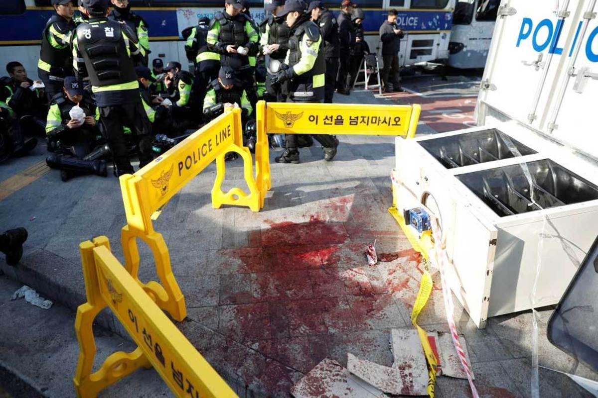 Αίμα και άγριες συγκρούσεις στη Νότια Κορέα [pics]