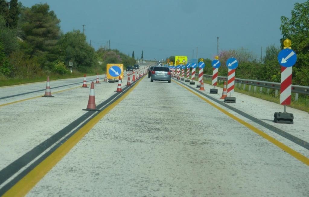 Άνοιξε η Εθνική Πατρών-Κορίνθου μετά την κατολίσθηση