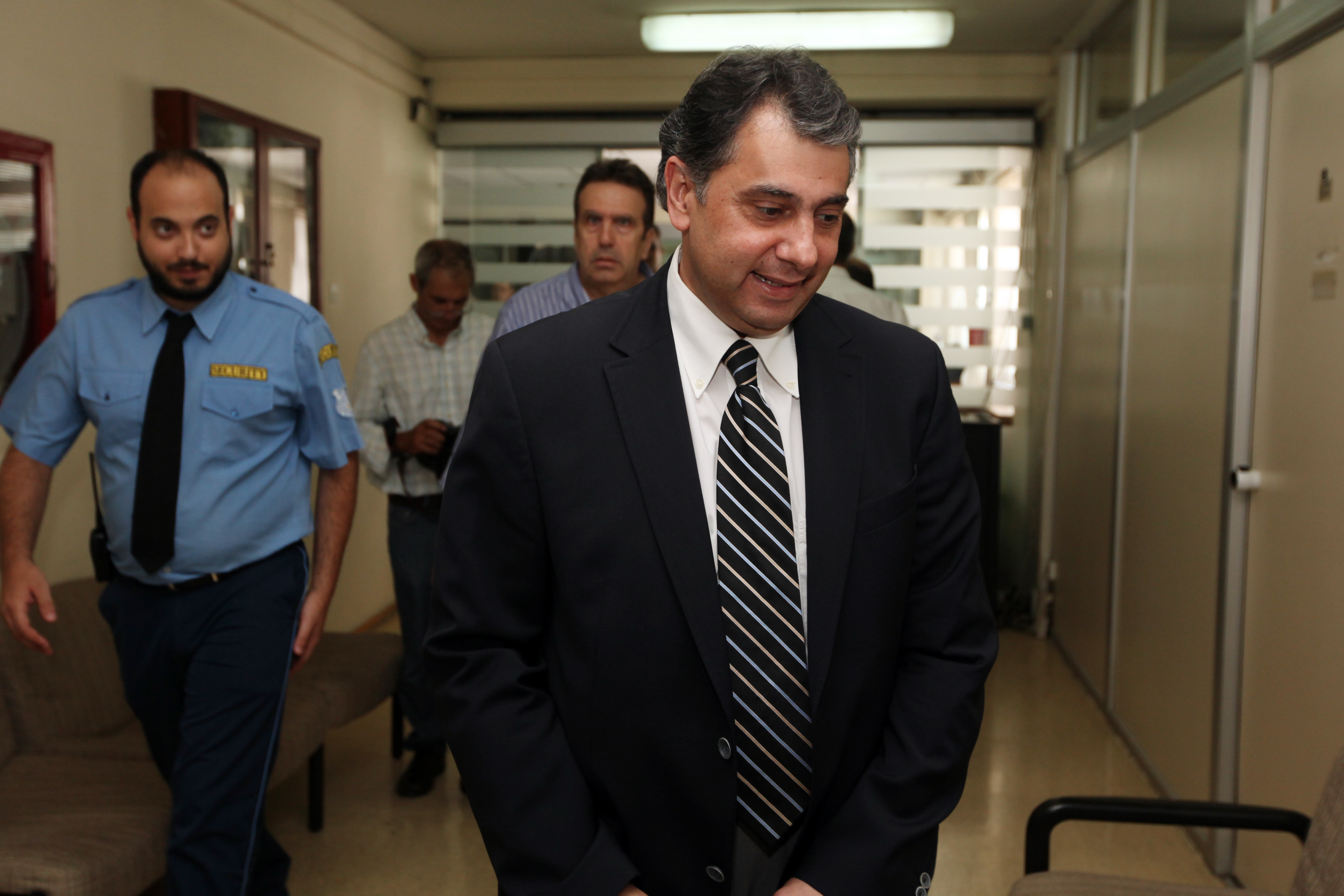 ΕΣΕΕ: Ζητά επαναφορά των κατώτατων μισθών στα προ κρίσης και τριετές πάγωμά τους