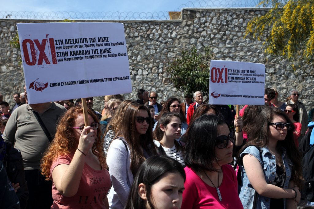 Την παρέμβαση Τσίπρα ζητά ο δήμαρχος Κορυδαλλού για τη δίκη της Χρυσής Αυγής