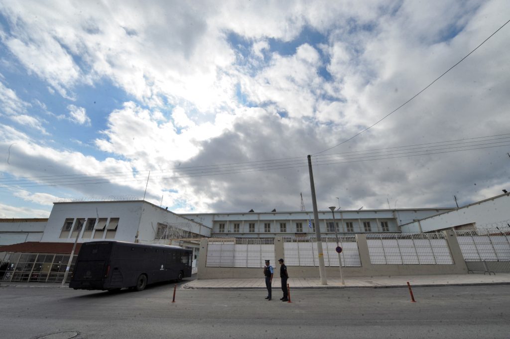 Απόπειρα απόδρασης από τις φυλακές Κορυδαλλού – Τέσσερις κρατούμενοι θέλησαν να φτάσουν στη “νεκρή ζώνη”
