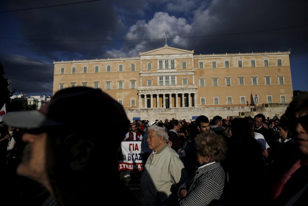 7 στους 10 Έλληνες δεν μπορούν να πληρώσουν φόρους και ασφαλιστικές εισφορές