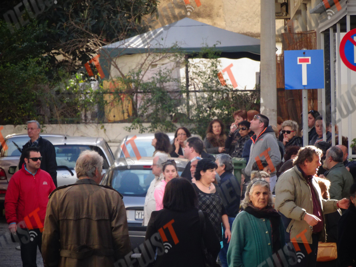 Παντελής Παντελίδης: Θρήνος στην γειτονιά του – Η σορός του θα μεταφερθεί στο σπίτι των γονιών του