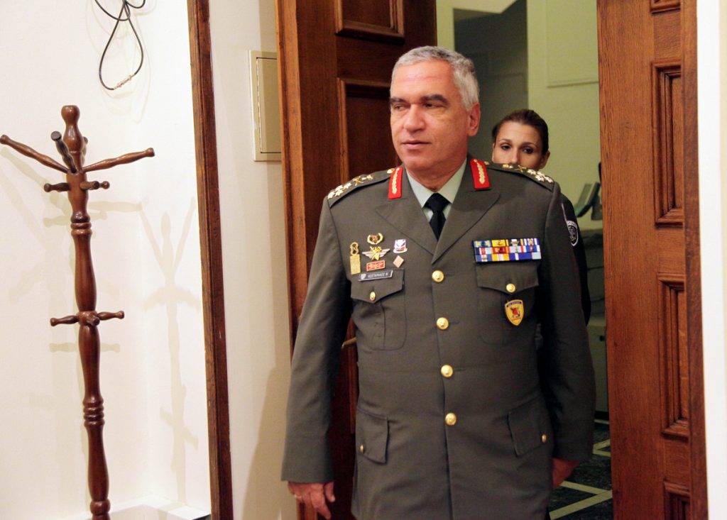 ΚΥΣΕΑ: Παραμένει Κωσταράκος, αλλαγή φρουράς σε Πολεμική Αεροπορία και Στρατό Ξηράς