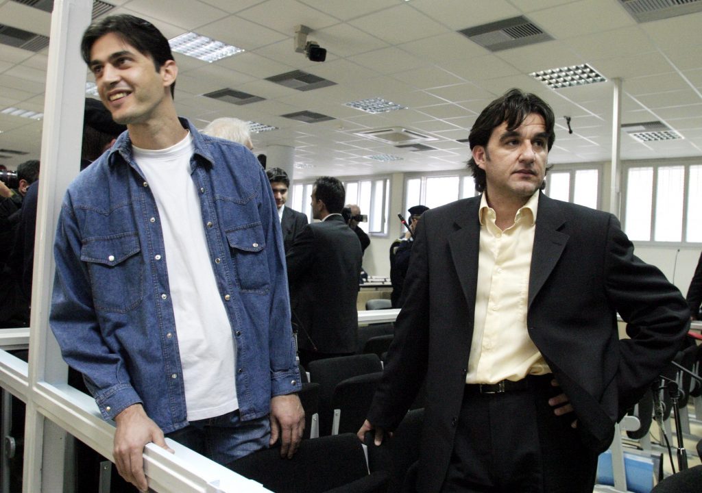 Εσπευσμένα στο νοσοκομείο ο Κωστάρης της 17 Νοέμβρη μετά την απεργία πείνας