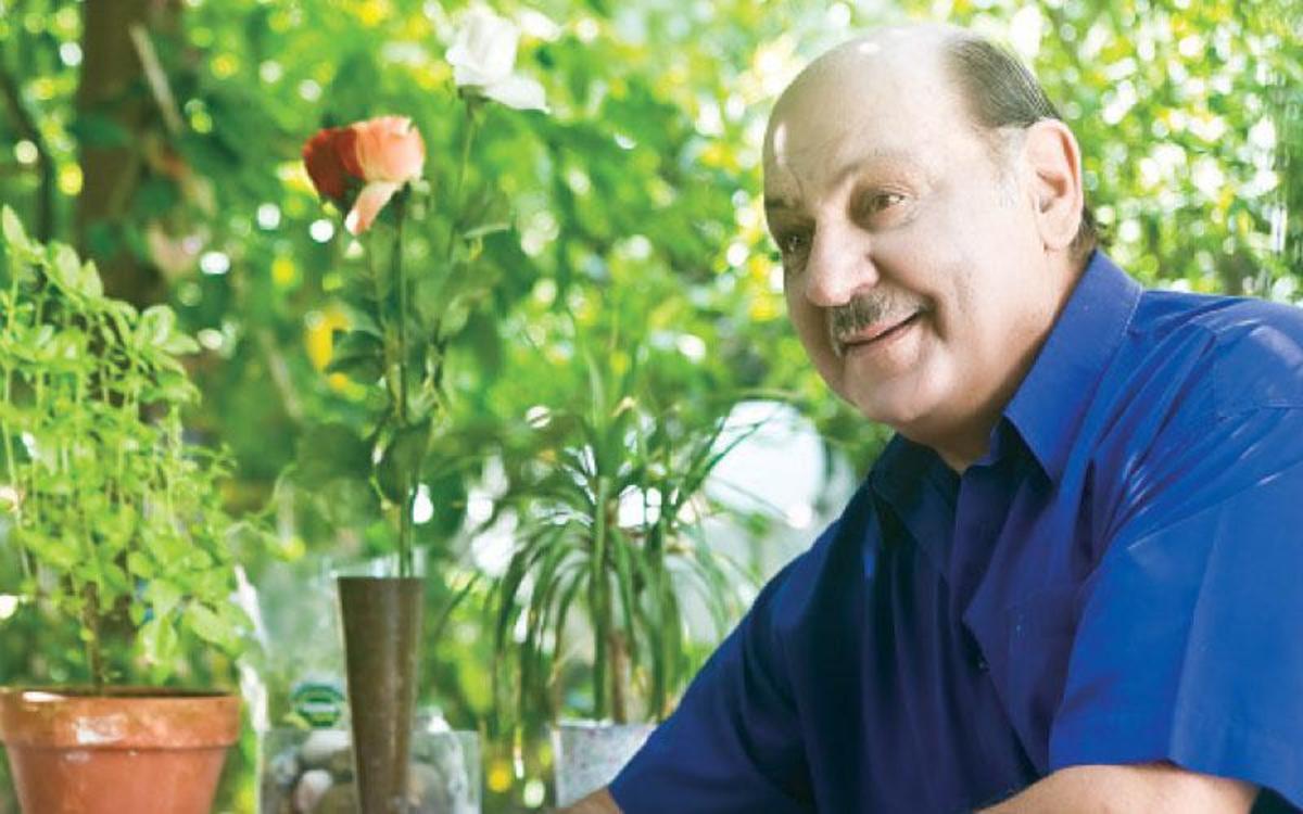 Ο πατέρας του Τόνυ Δημητρίου τα βάζει με την κάθοδο Ελλαδιτών ηθοποιών στην Κύπρο! (VIDEO)