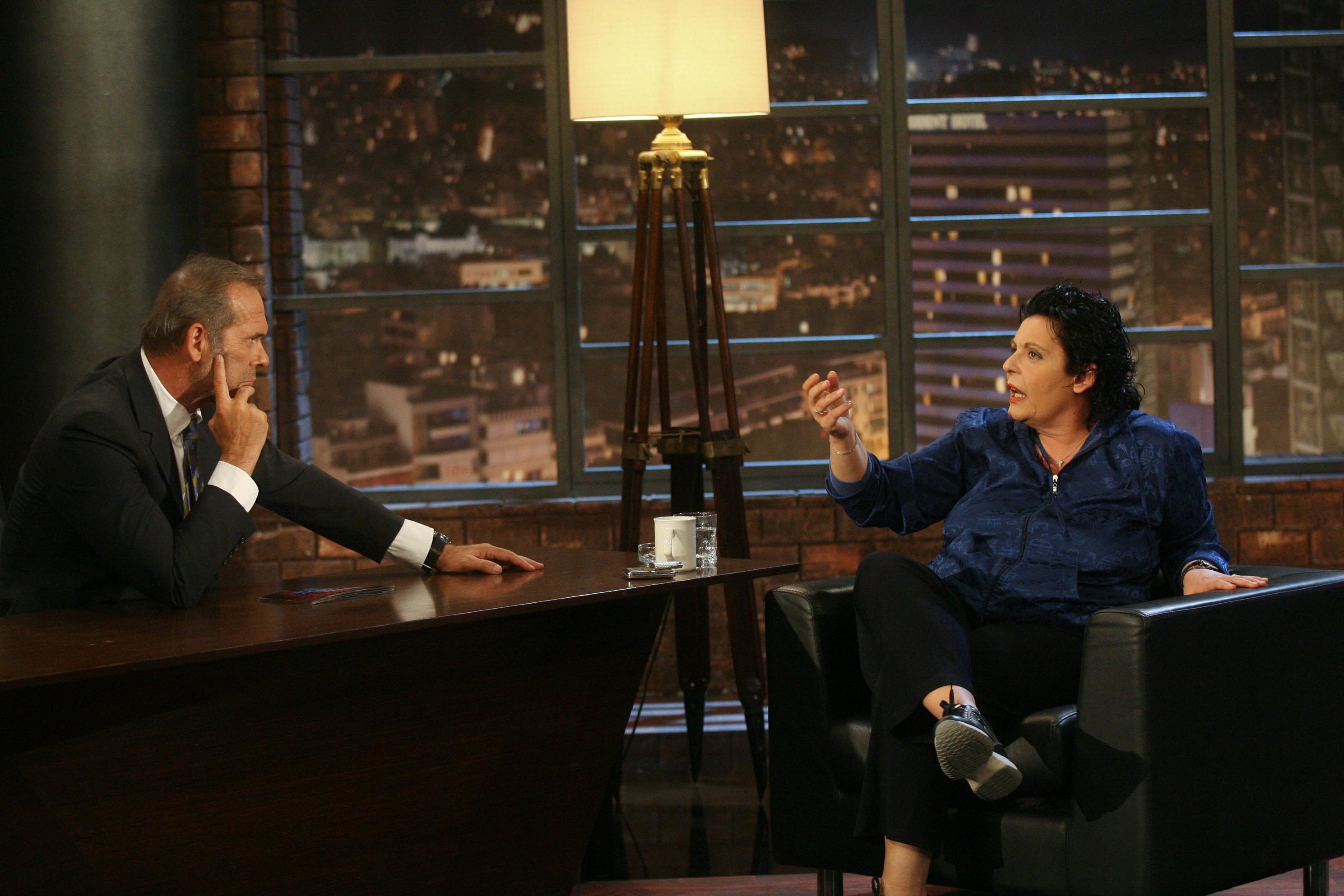 Με ποιες κυρίες της ενημέρωσης θα περάσει το «Βράδυ» του ο Πέτρος Κωστόπουλος;