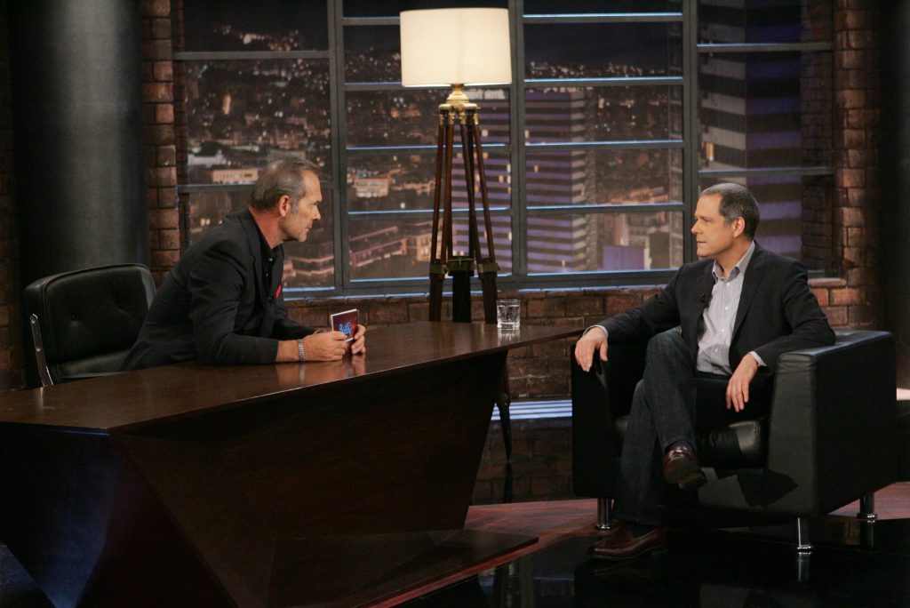 Ποια παρουσιάστρια πάει… κοκκινιστό στον Κωστόπουλο;