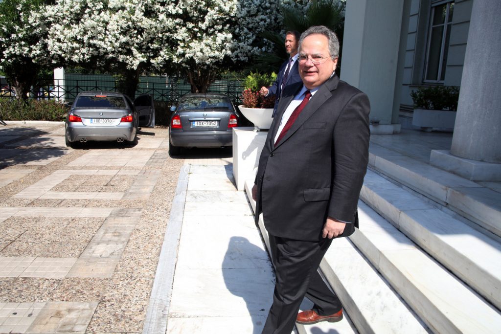 Συνάντηση με τον Πέτρο Μολυβιάτη είχε ο Νίκος Κοτζιάς στο υπουργείο Εξωτερικών