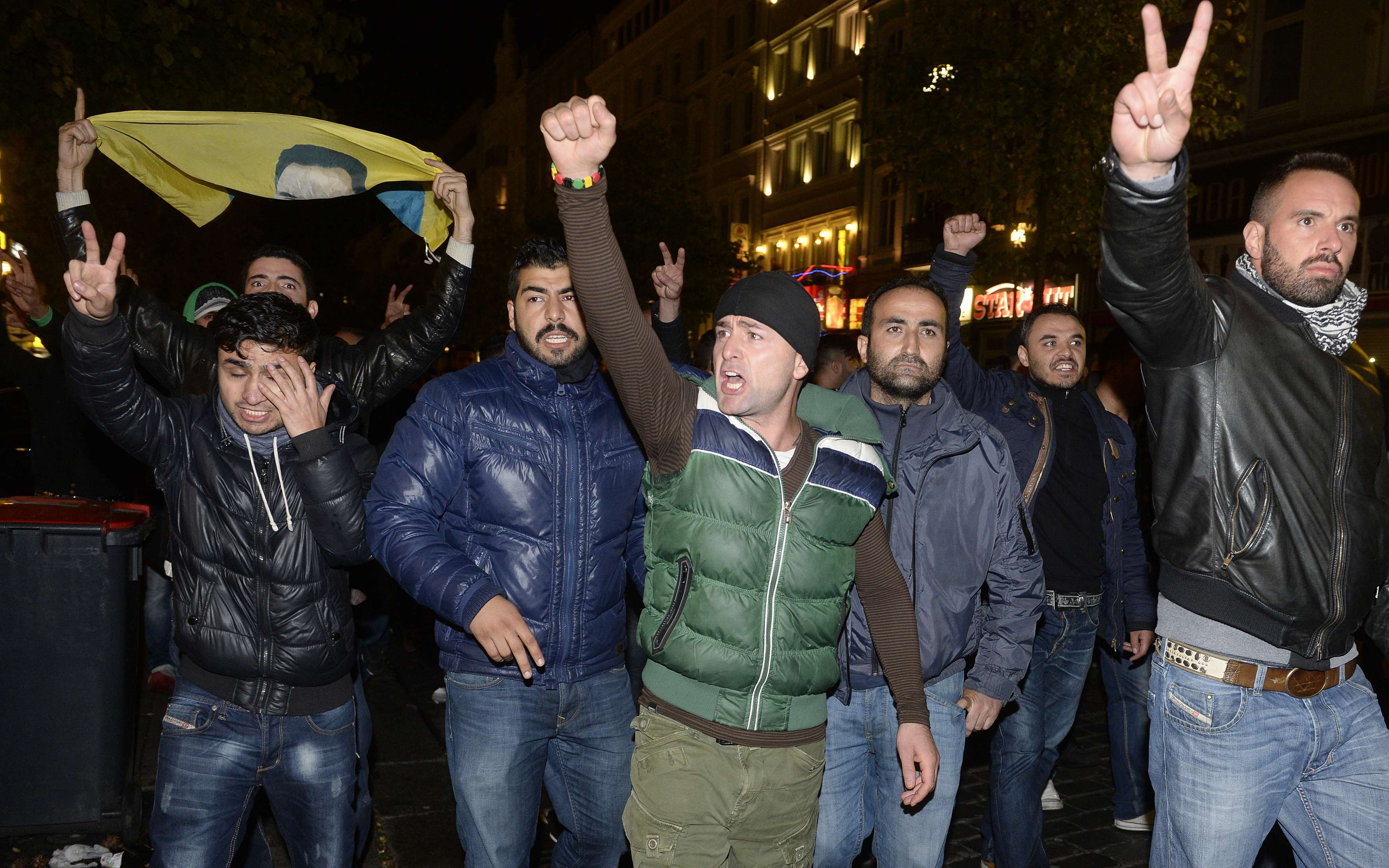 Amburgo: una notte di violenze tra curdi e islamisti