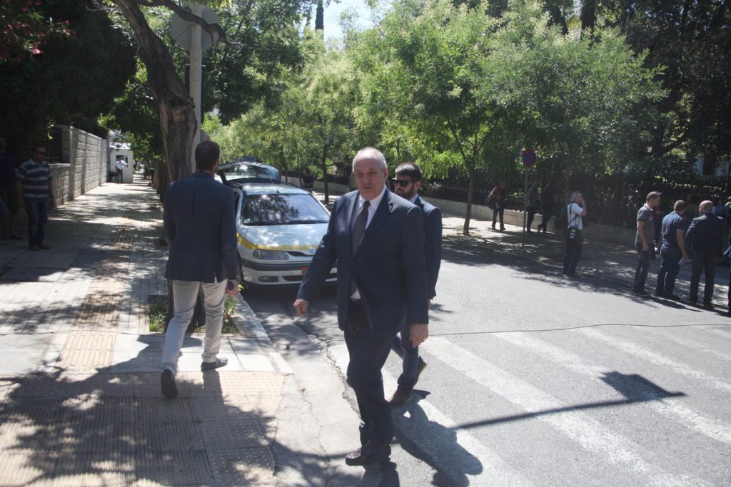 Έλληνες σε γαλλικό υπουργείο – Έμαθαν πως να εντοπίζουν τις καταθέσεις στο εξωτερικό