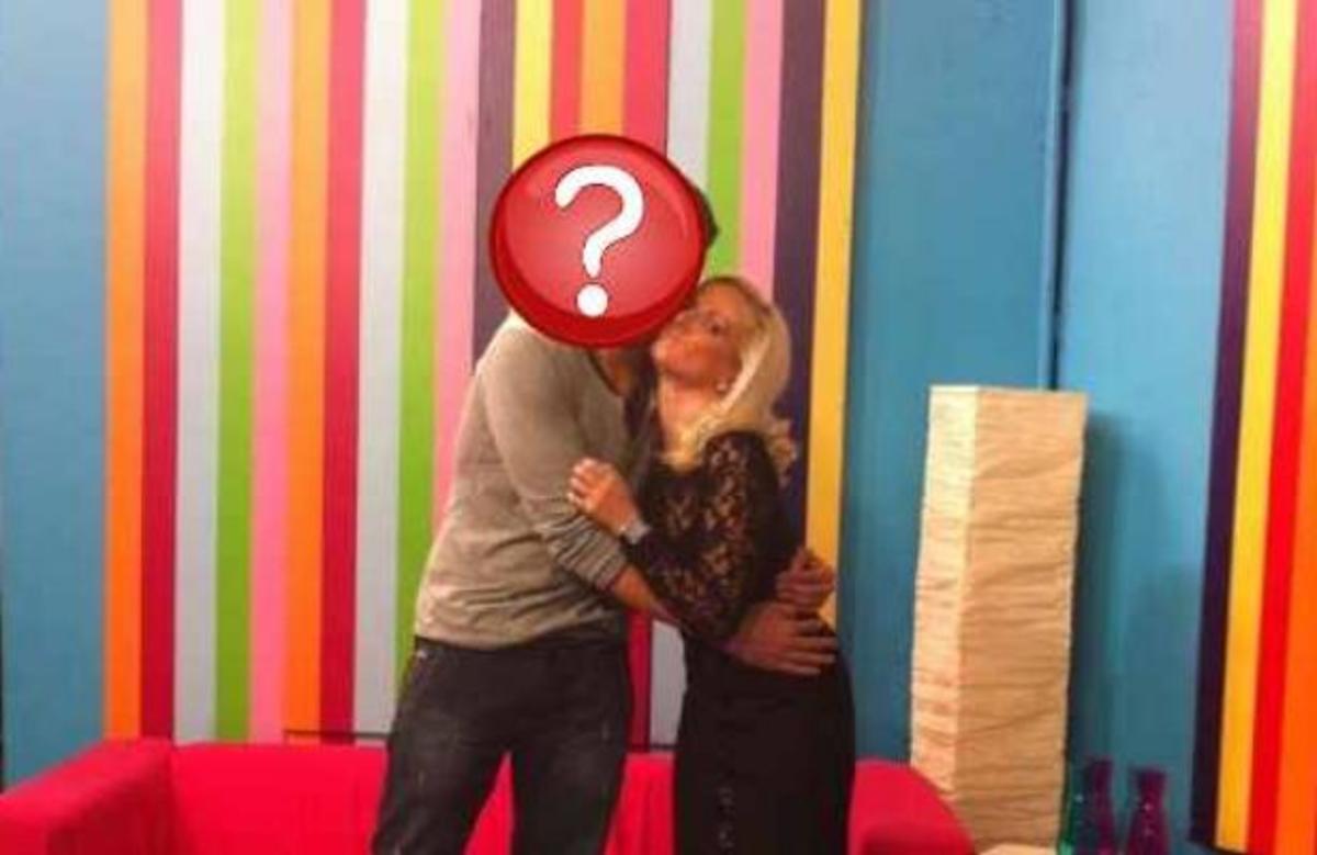 Γνωστός παρουσιαστής τρόμαξε την Μπεκατώρου την ώρα που ήταν στον αέρα!