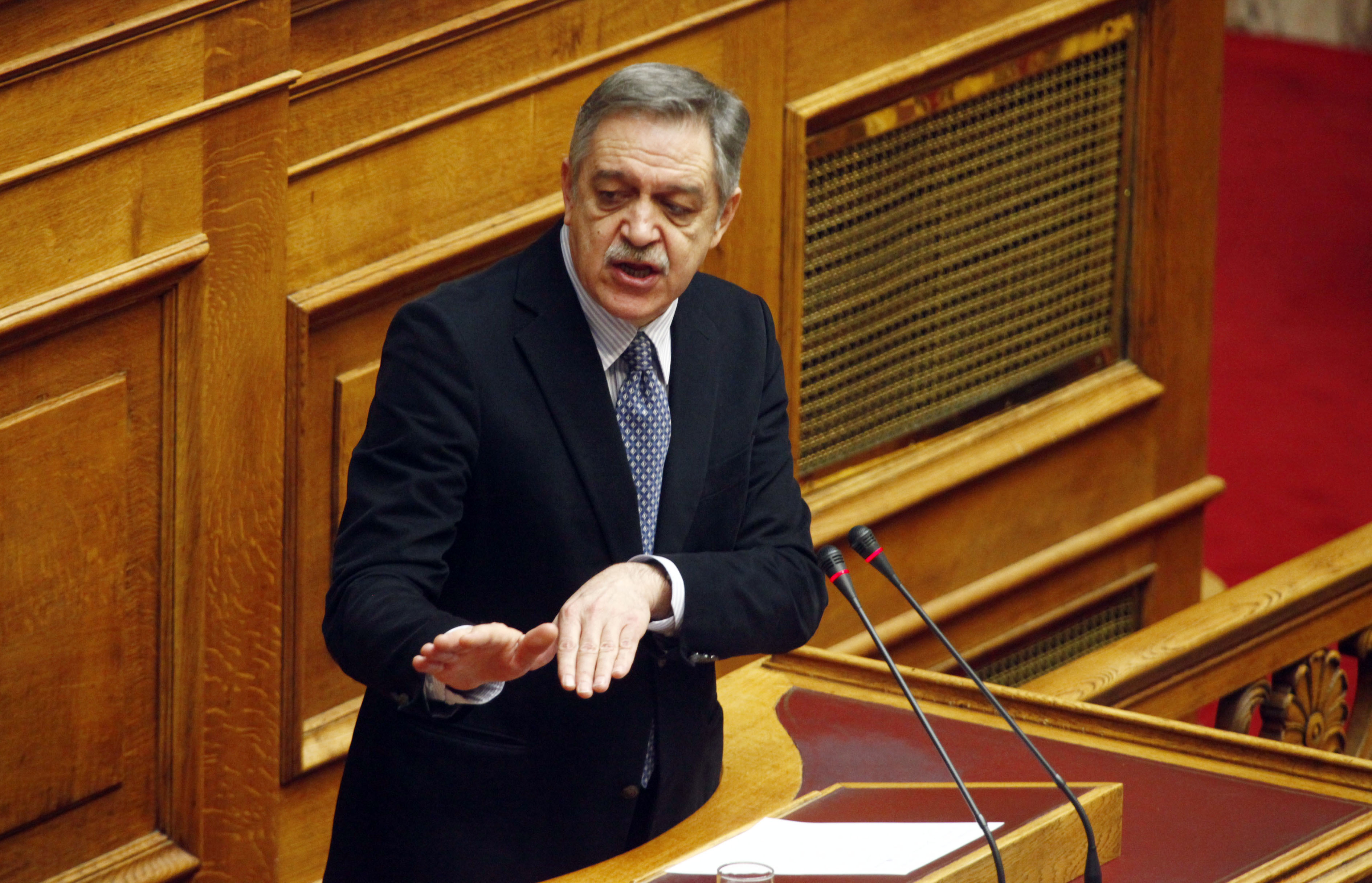 Μετά τον Λοβέρδο και ο Κουκουλόπουλος κάνει “νερά” στο Μαξίμου