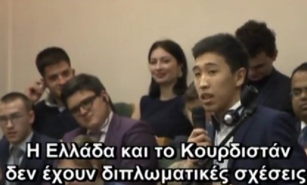 Φοιτητής από το Κιργιστάν μιλάει στον Τσίπρα στα… ελληνικά! (ΒΙΝΤΕΟ)