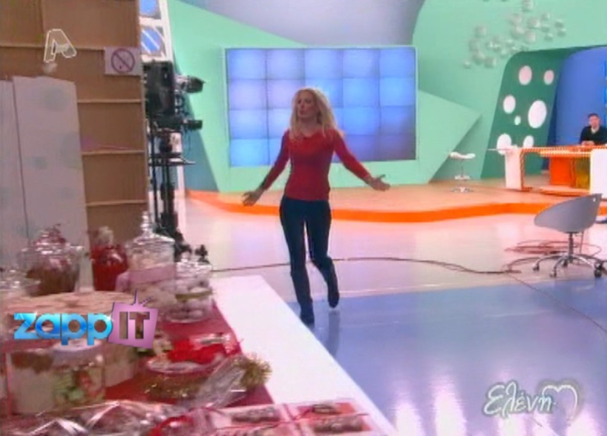 Η Ελένη μπαίνει στο σκοτεινό πλατό του “Κους Κους” και του “Πάνω στην Ώρα”!