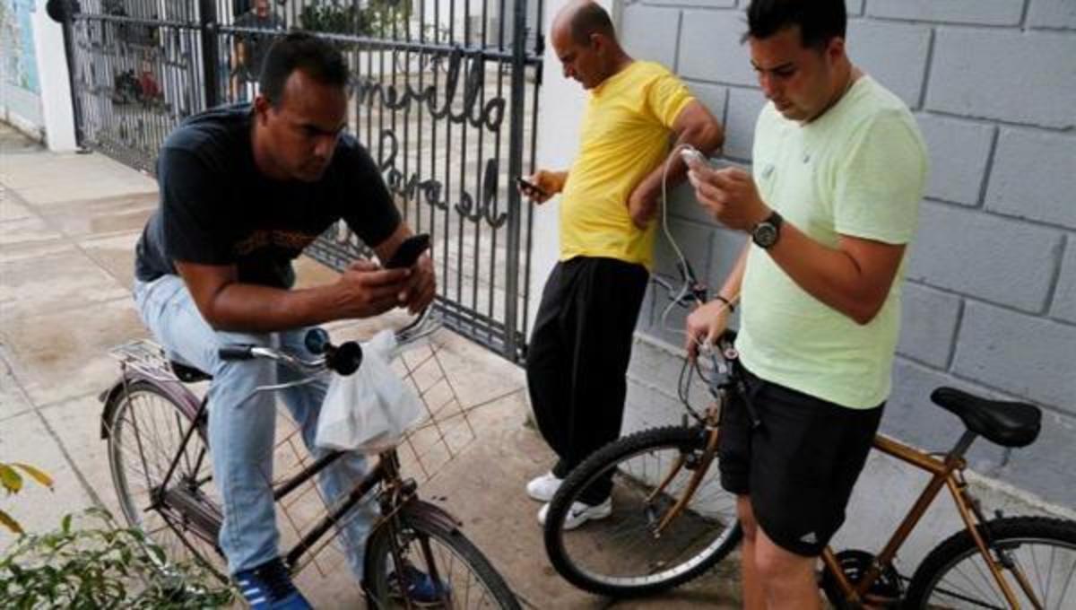 Η κυβέρνηση της Κούβας ενέκρινε το πρώτο δημόσιο δωρεάν WiFi spot
