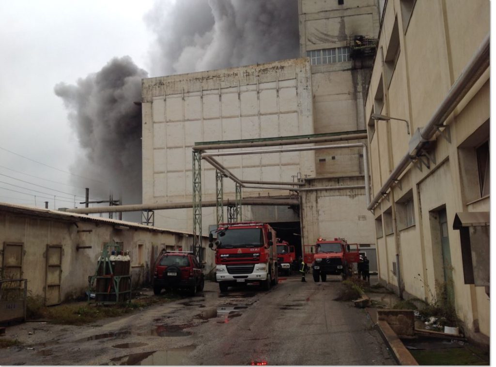 Μεγάλες καταστροφές στη μονάδα του ΑΗΣ Πτολεμαΐδας από τη φωτιά – Βραχυκύκλωμα δείχνουν τα πρώτα στοιχεία (ΒΙΝΤΕΟ)