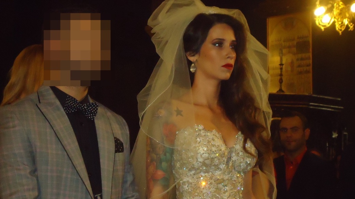 Γνωστός Έλληνας τραγουδιστής θα γίνει σύντομα μπαμπάς!