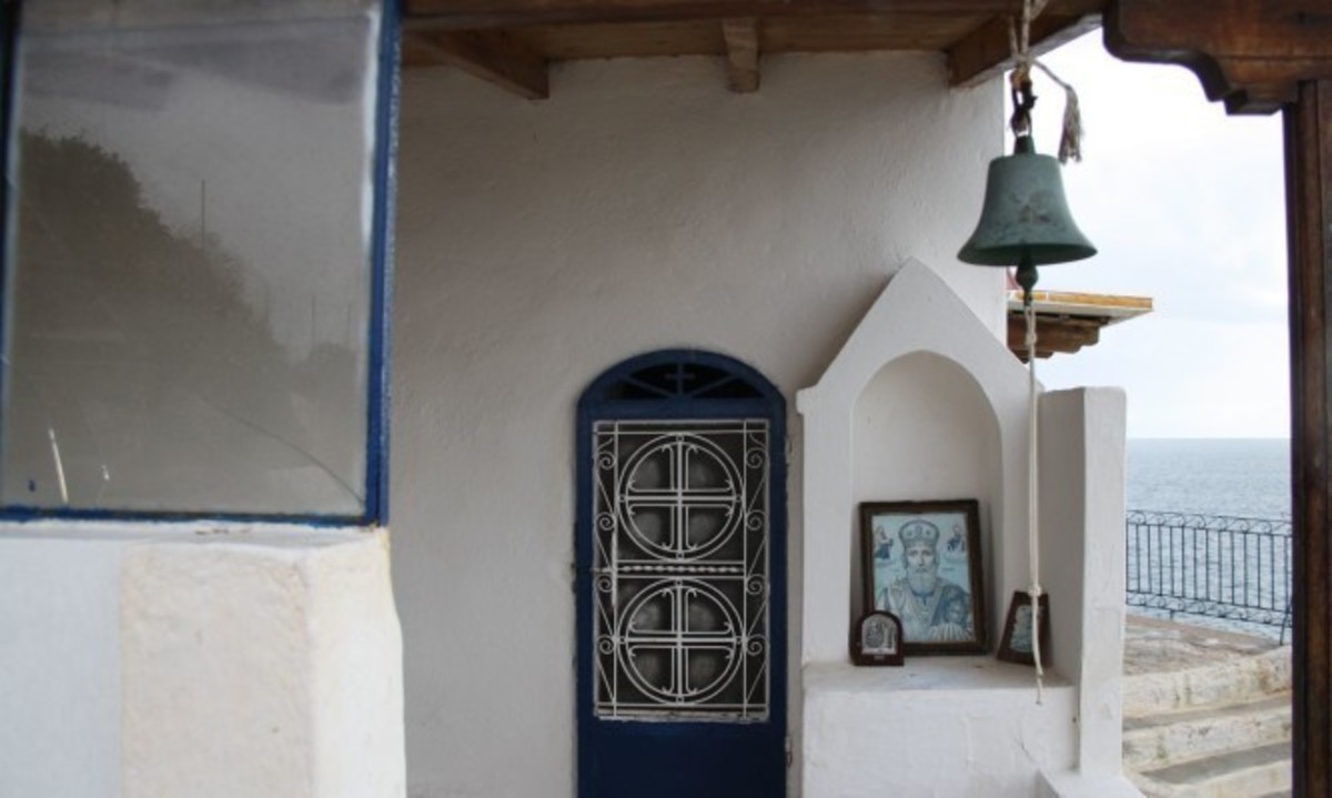 Ενα εκκλησάκι χτισμένο με… κρασί!