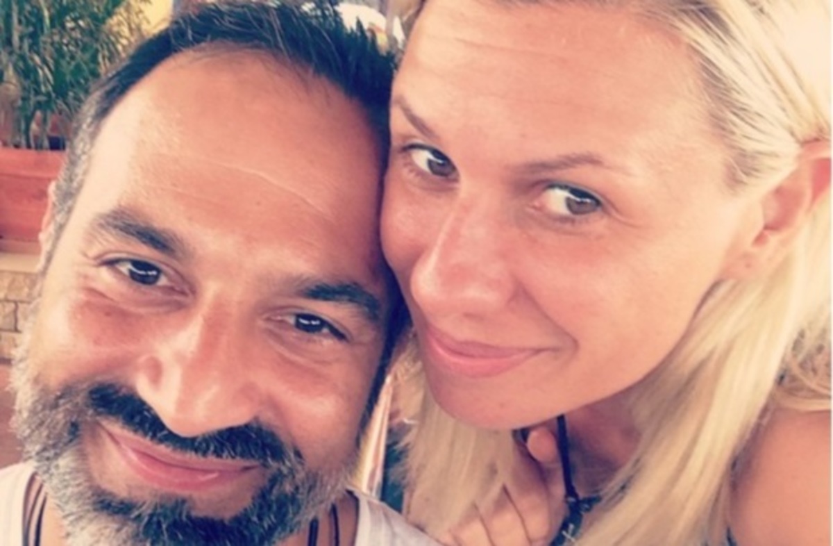 Κατερίνα Καραβάτου: Η φωτογραφία του Κρατερού με το ροζ μαγιό…