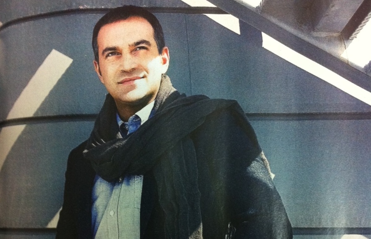 Ο Κρατερός Κατσούλης αποκαλύπτει ποιος άνδρας τον έχει φιλήσει καλύτερα!