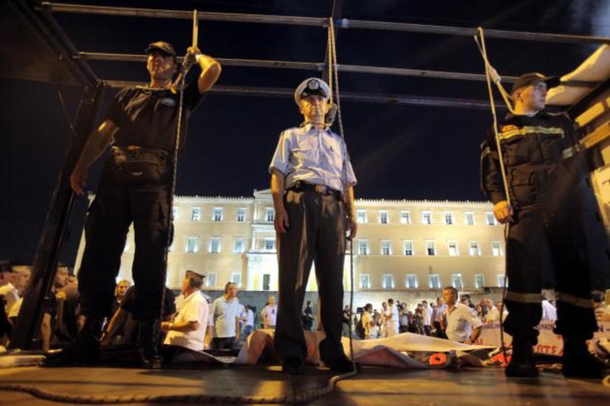 Στην “κρεμάλα” στρατιωτικοί-σώματα ασφαλείας! Οι περικοπές-σοκ στην πρόταση του Γεν.Λογιστηρίου