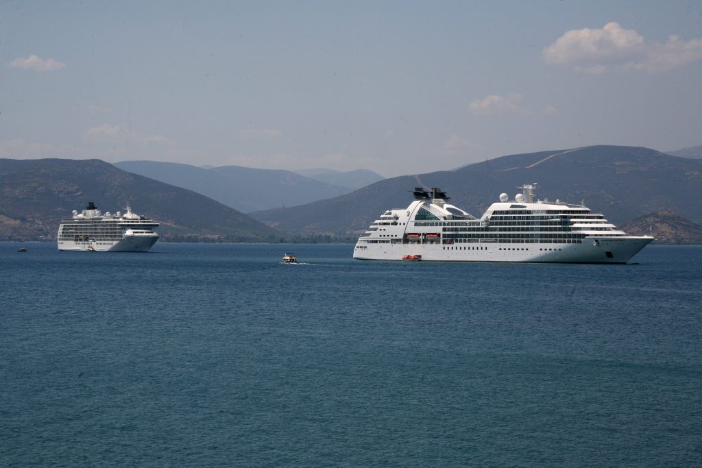 “Μπλοκάρει” τον τουρισμό το θέμα αποβίβασης τουριστών κρουαζιερόπλοιων εκτός Σένγκεν στα νησιά