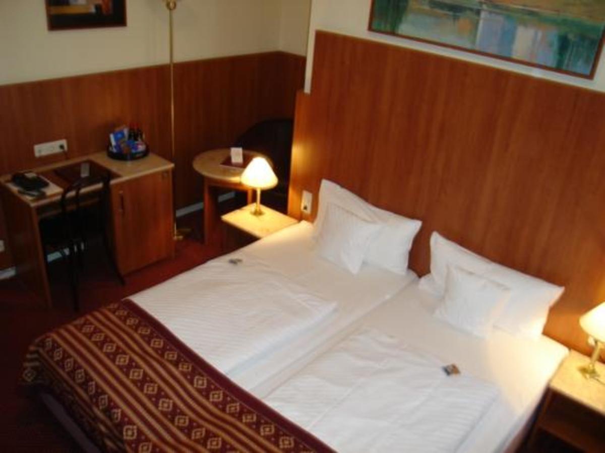 “Καταρρέουν” τα ξενοδοχεία στην Αττική – 23,5% πτώση στα έσοδα ανά δωμάτιο