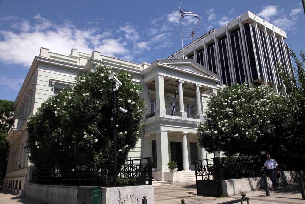 Έντονη αντίδραση του ΥΠΕΞ για τις προκλήσεις περί τσάμηδων από την Αλβανία