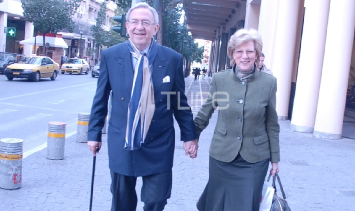 Ο Κωνσταντίνος και η Άννα Μαρία κάνουν βόλτα στο κέντρο της Αθήνας!