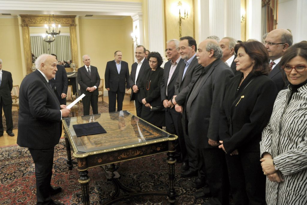 Η απάντηση του ΣΥΡΙΖΑ για το μέγεθος της κυβέρνησης