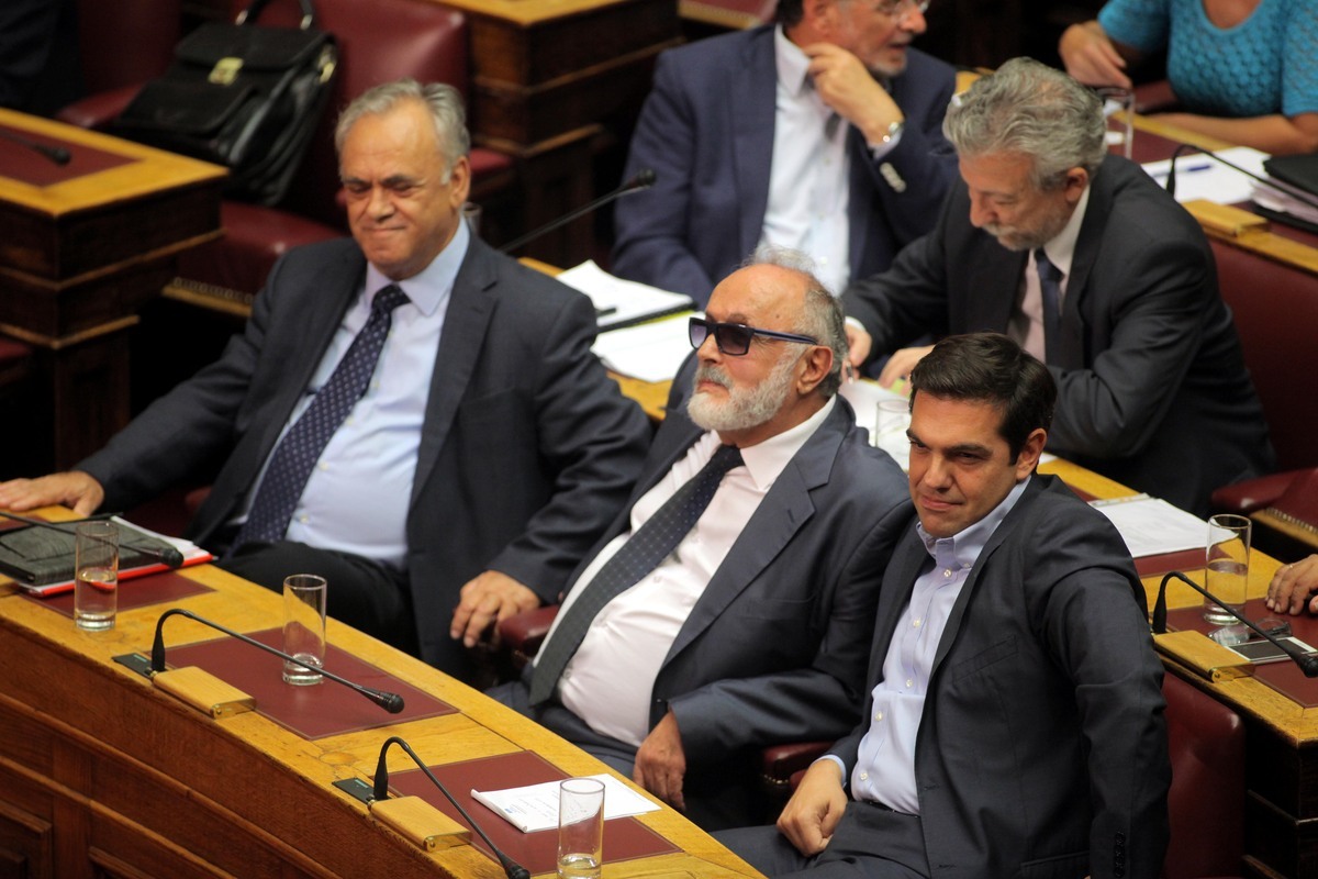 Τα ονόματα φαβορί για να φορέσουν υπουργικά κοστούμια