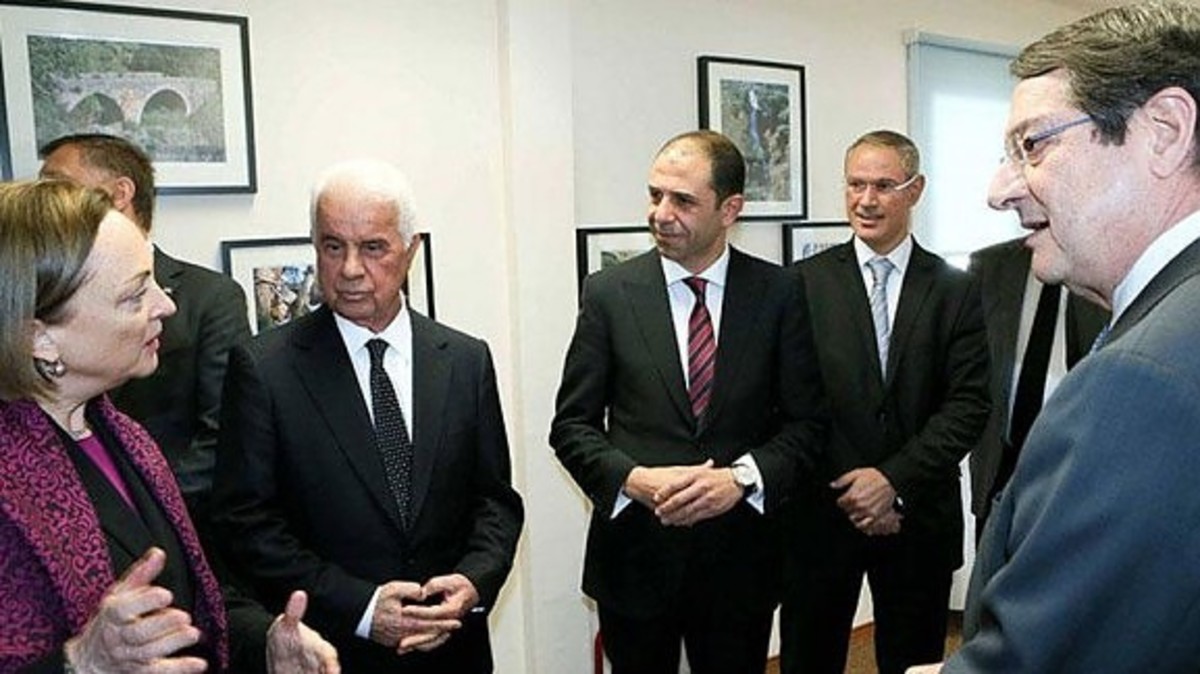 Κυπριακό: Τουρκικά σενάρια για χιαστί επίσκεψη Αναστασιάδη-Έρογλου σε Άγκυρα και Αθήνα