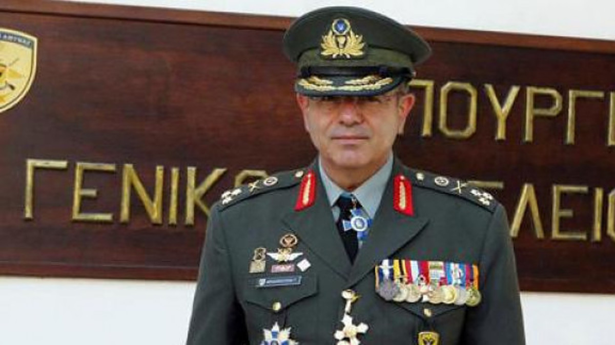 Ανανεώθηκε η θητεία του Αρχηγού της Εθνικής Φρουράς Γεώργιου Μπασιακούλη