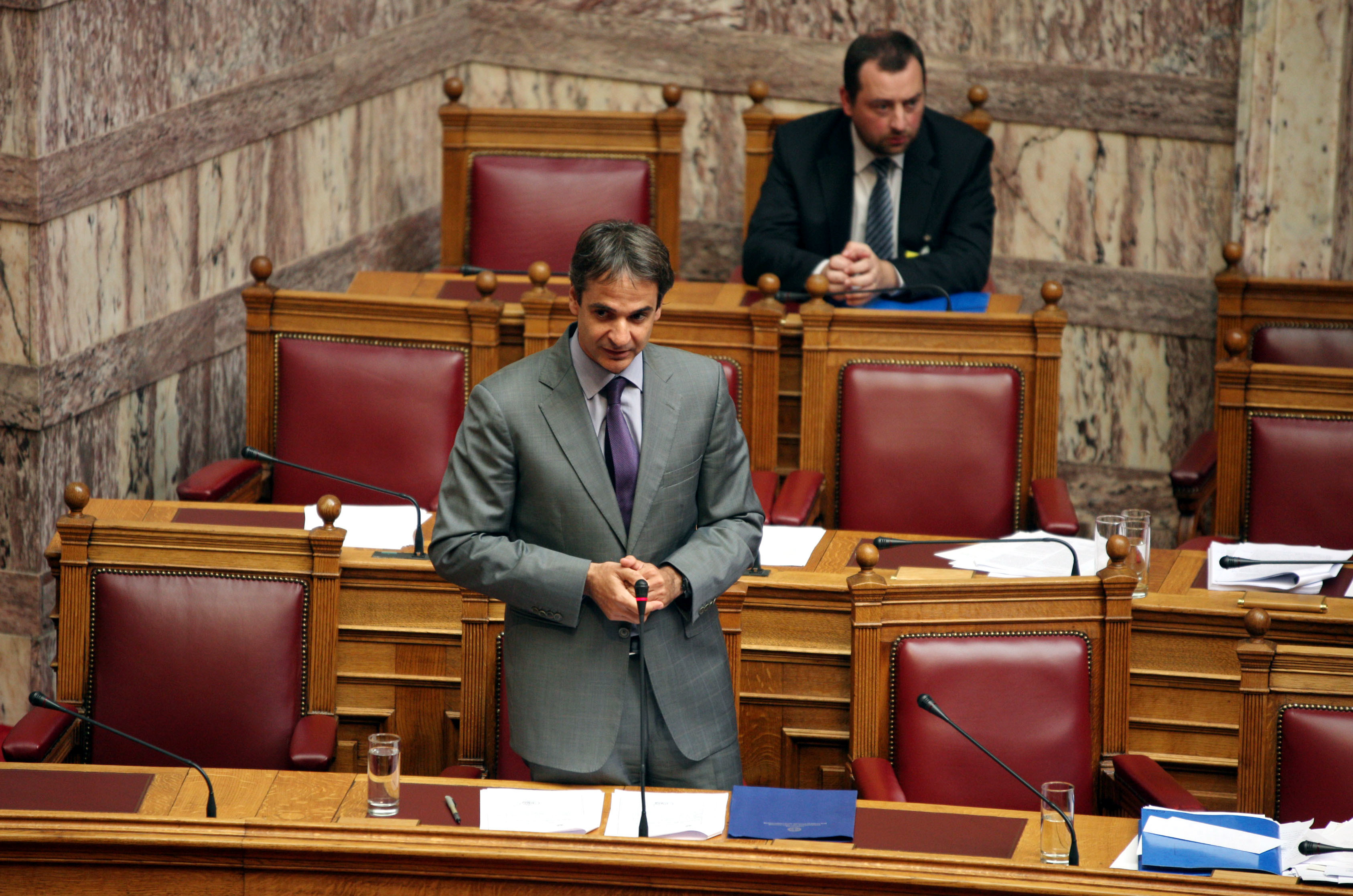 Μητσοτάκης: «Κανένας δημόσιος υπάλληλος δεν κινδυνεύει με μείωση μισθού εκτός…»