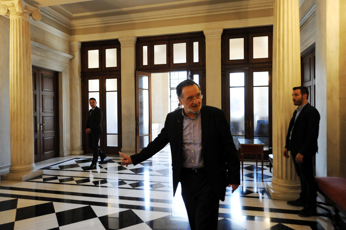 Λαφαζάνης: Η Ελλάδα αντέχει ένα Grexit…