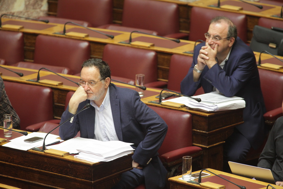 Συνεργάτες Λαφαζάνη για τους FT: Βραβείο μυθοπλασίας