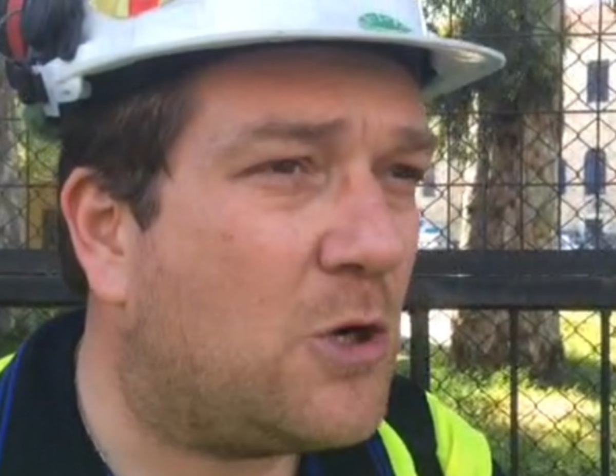 ”Μας κοροϊδεύει ο Λαφαζάνης”