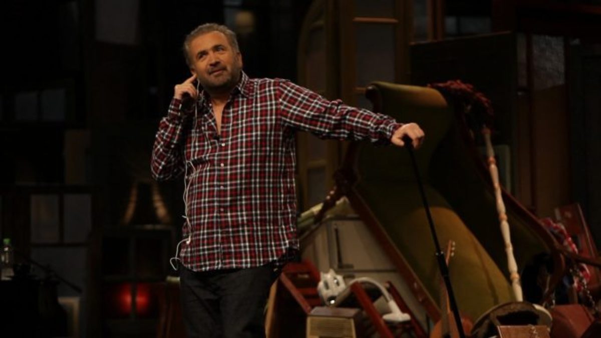 «Το θέατρο του Λαζόπουλου δεν …περπατάει! Είναι χαμηλές οι εισπράξεις»