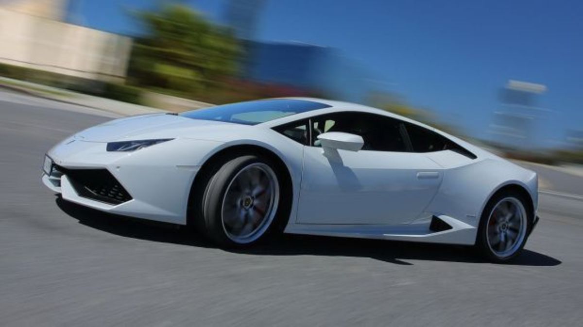 Και πισωκίνητη η νέα Lamborghini Huracán