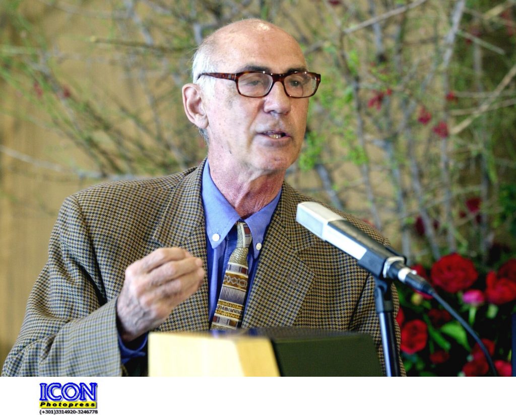 Το Newsit θυμάται. ‘Ενας χρόνος μετά: Ρέκβιεμ για τον πατριάρχη του Κέντρου, εραστή του Μέτρου