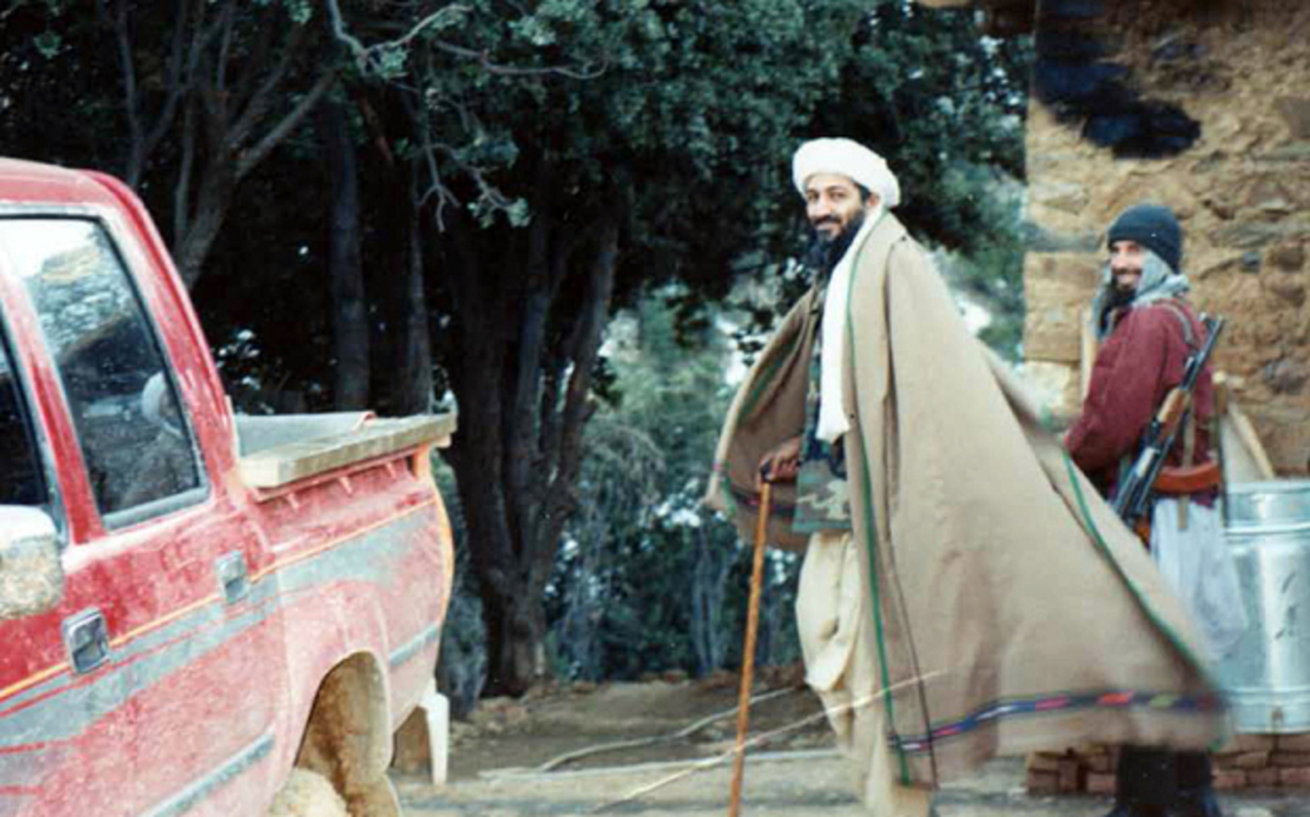 Αδημοσίευτες φωτογραφίες του Οσάμα Μπιν Λάντεν όταν κρυβόταν στα βουνά του Αφγανιστάν!