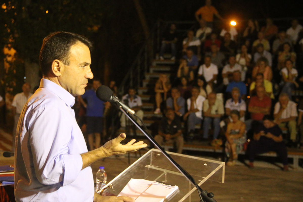 Άστραψε και βρόντηξε ο Λαπαβίτσας κατά ΣΥΡΙΖΑ και Τσίπρα