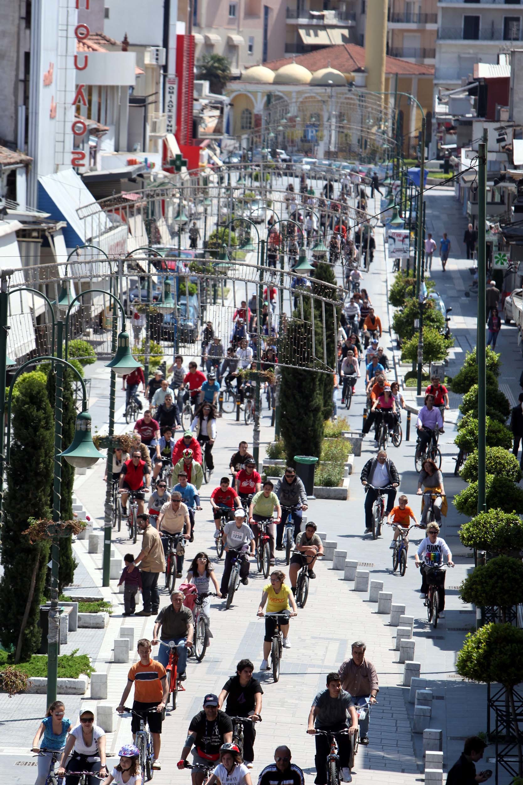 ΩΡΑ 10.00 ΛΑΡΙΣΑ