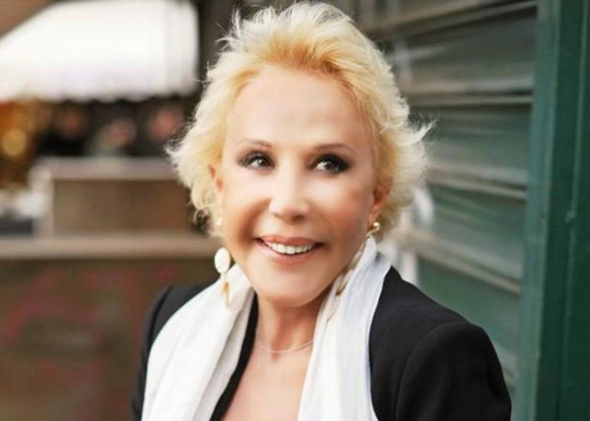 Συγκινεί η Ζωή Λάσκαρη με όσα γράφει για το θάνατο του Ανδρέα Μπάρκουλη