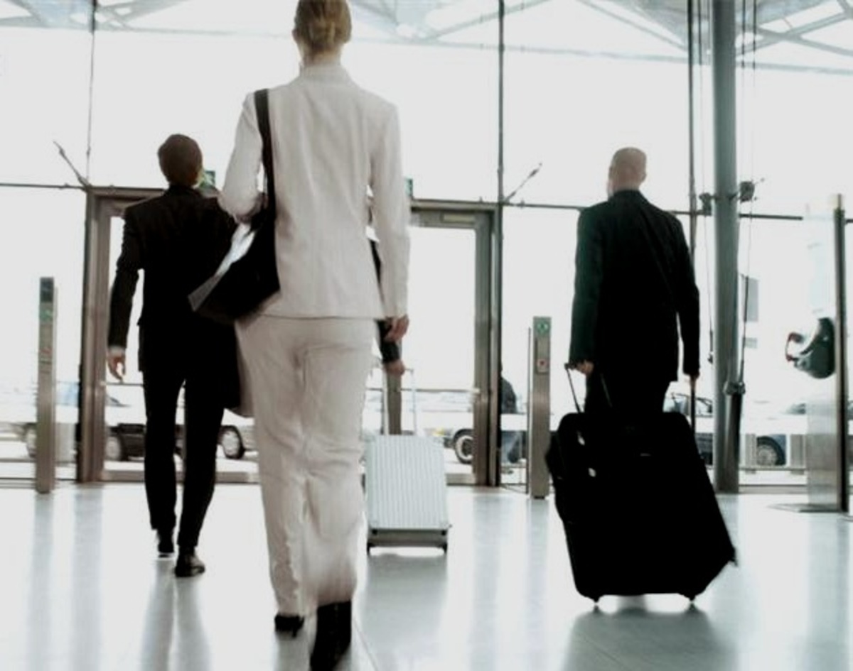 Κοινωνία και κυβέρνηση δοκιμάζουν τα όρια τους