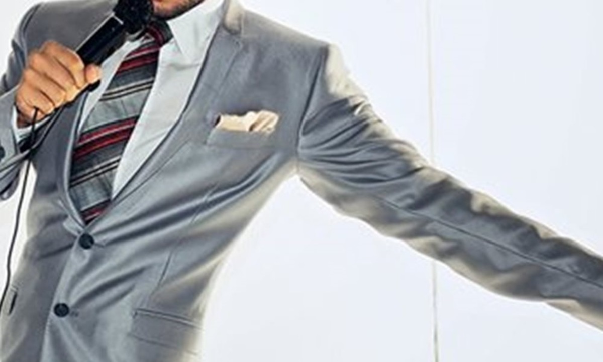 Πασίγνωστος Έλληνας τραγουδιστής μιλά πρώτη φορά για τη μάχη του με τη λευχαιμία