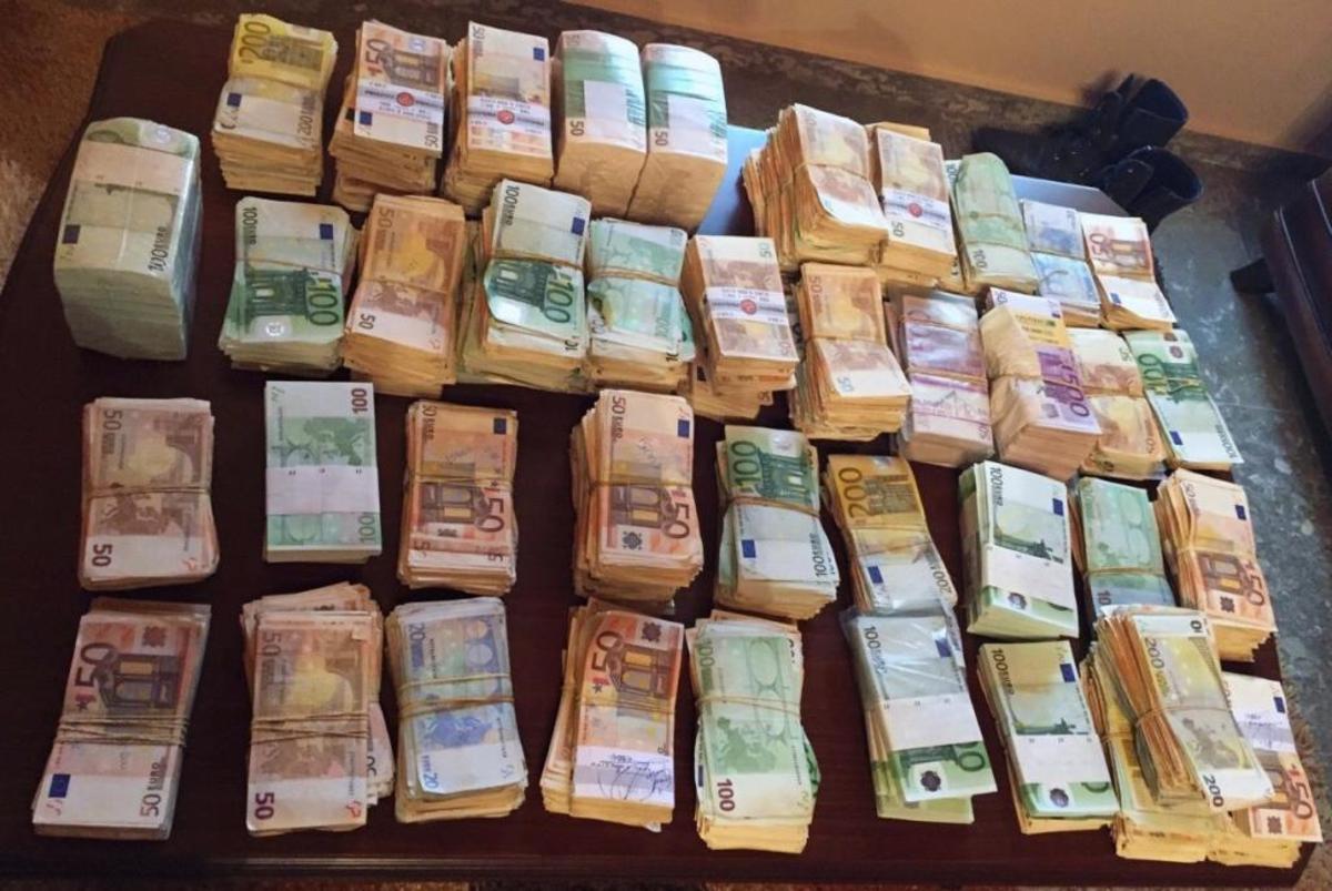 Item money